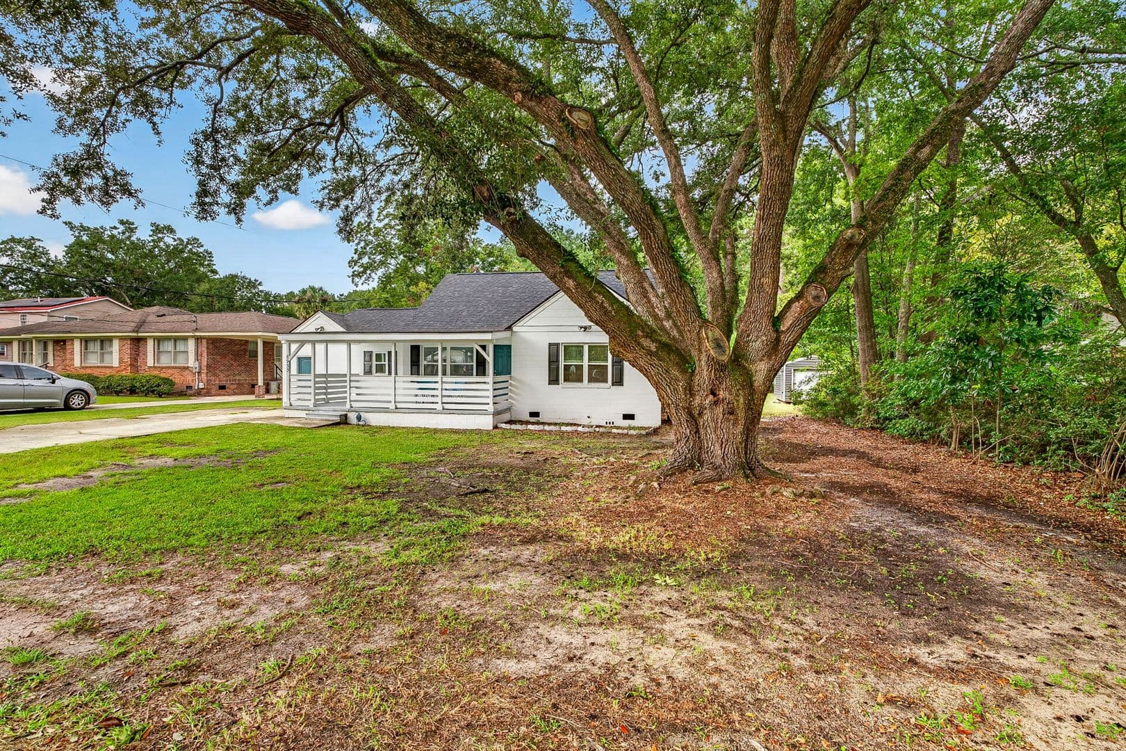 North Charleston House: 6933 Raymond Ave