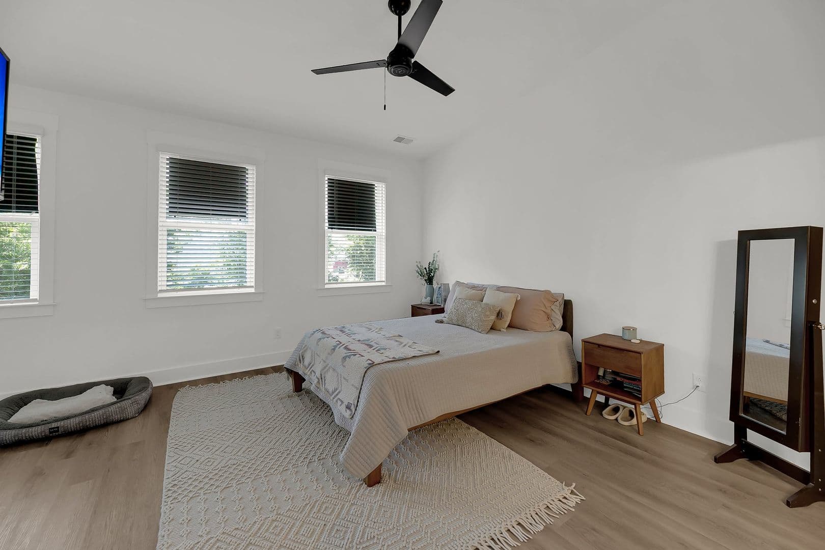 Charleston House: 1549 Evergreen Street