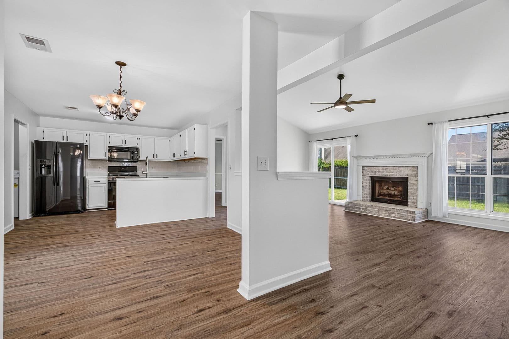 Summerville House: 117 Hopper Dr