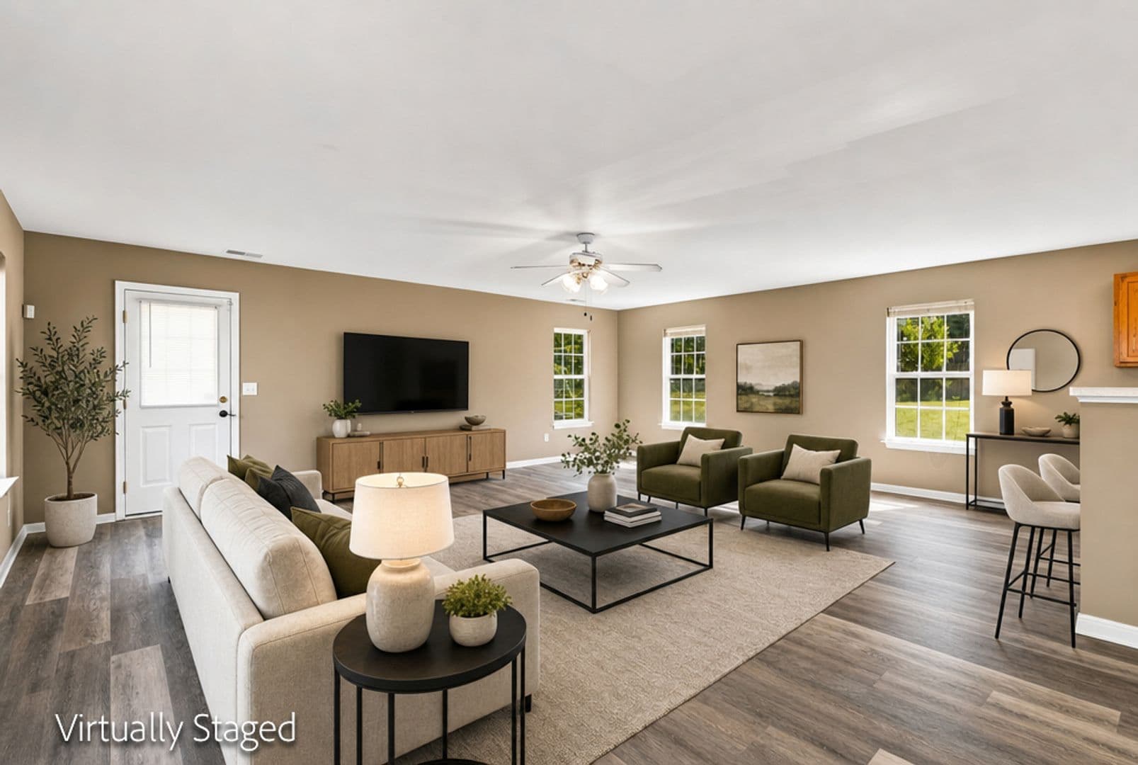 Charlotte House: 822 Oakshire Cir