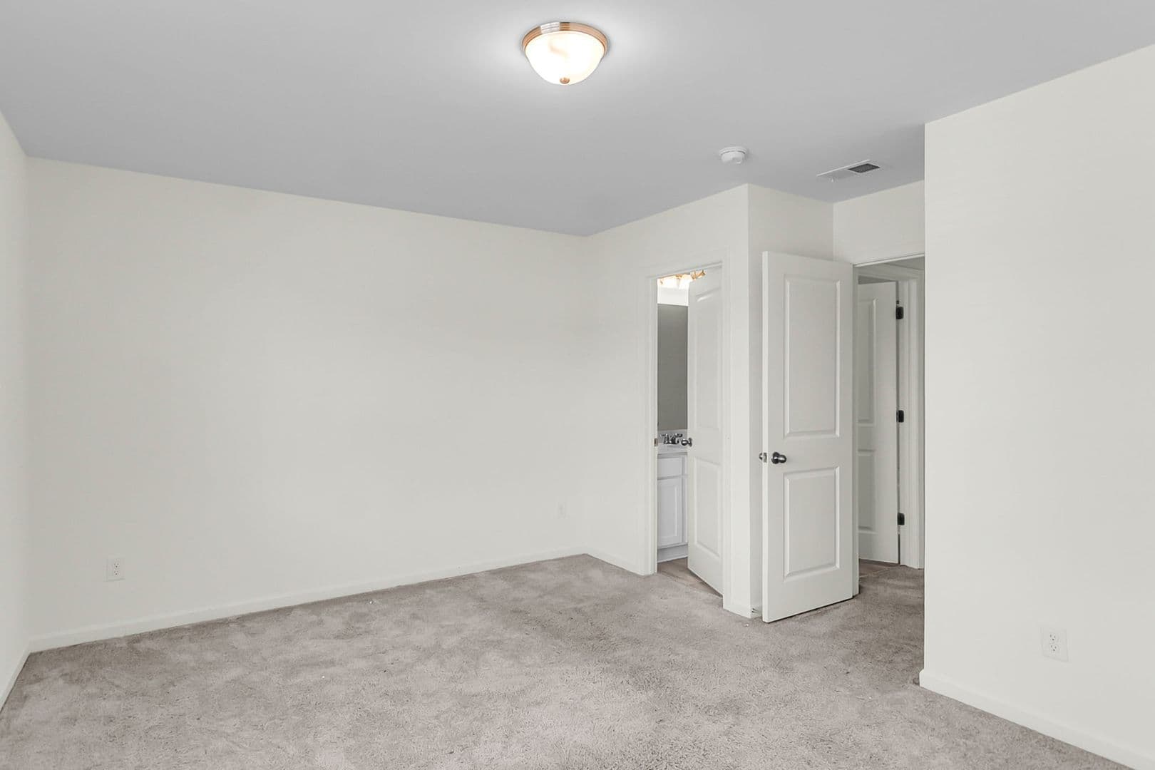 Summerville House: 424 Pender Woods Dr.