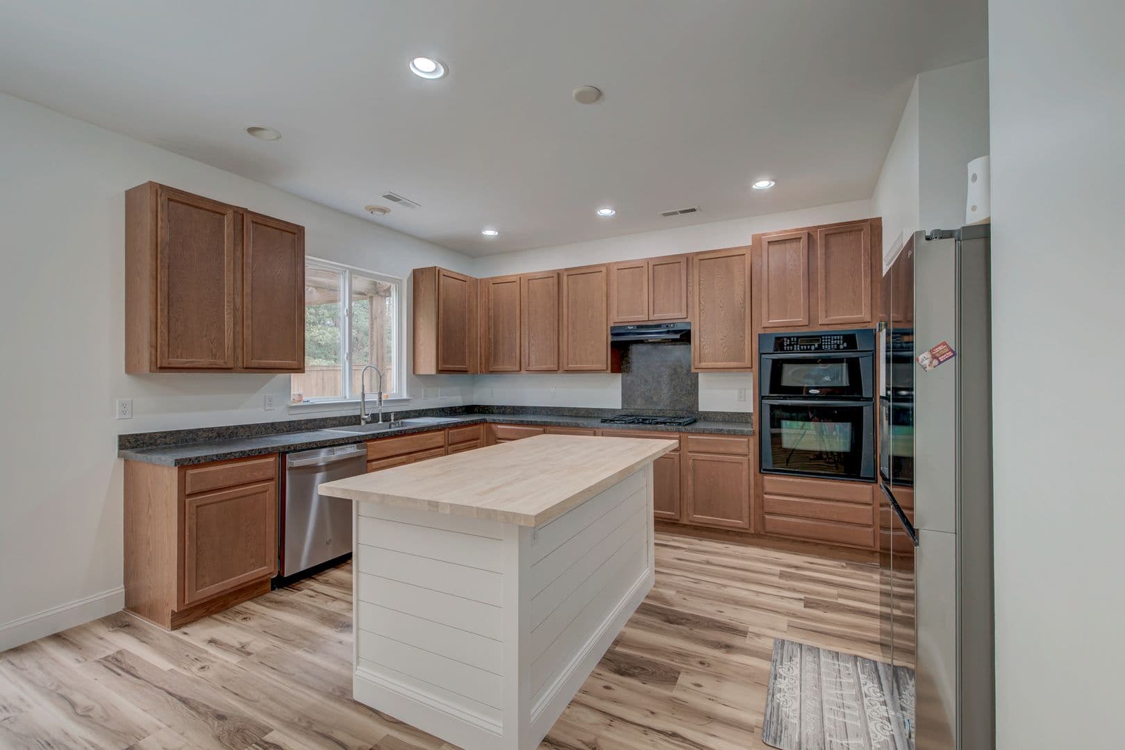 Moncks Corner House: 208 Woodbrook Way