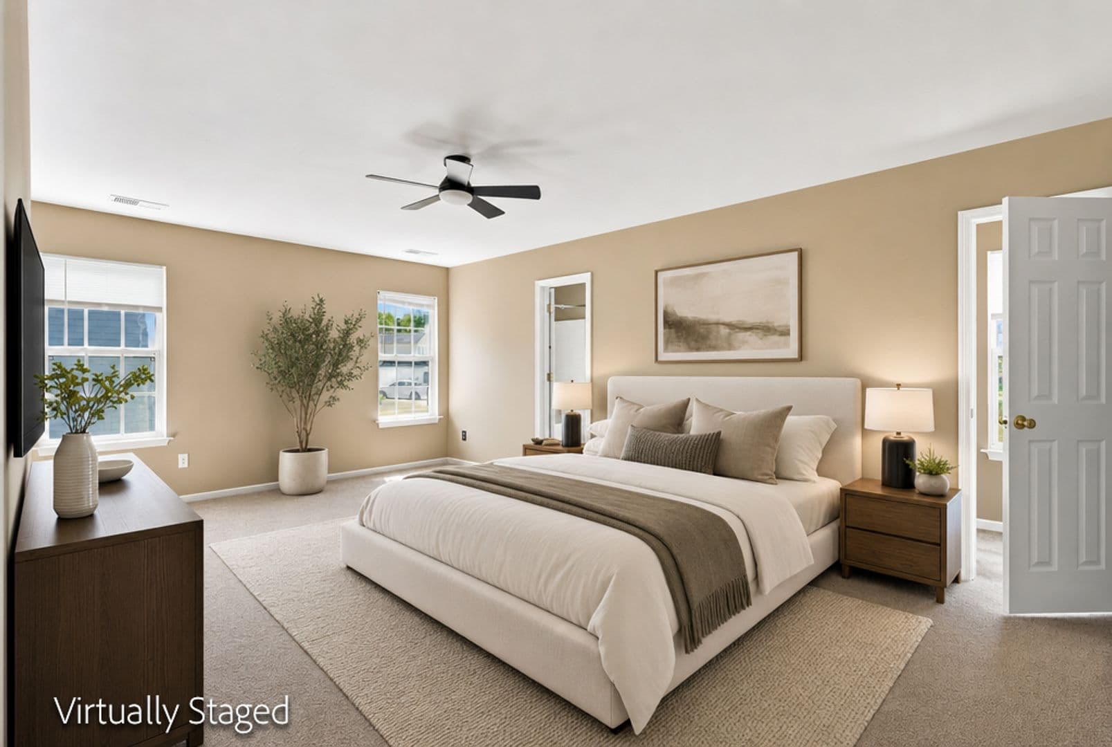 Charlotte House: 822 Oakshire Cir