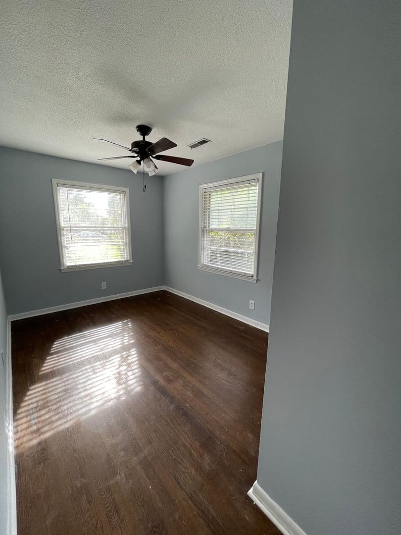 Goose Creek House: 14 Elmora Avenue