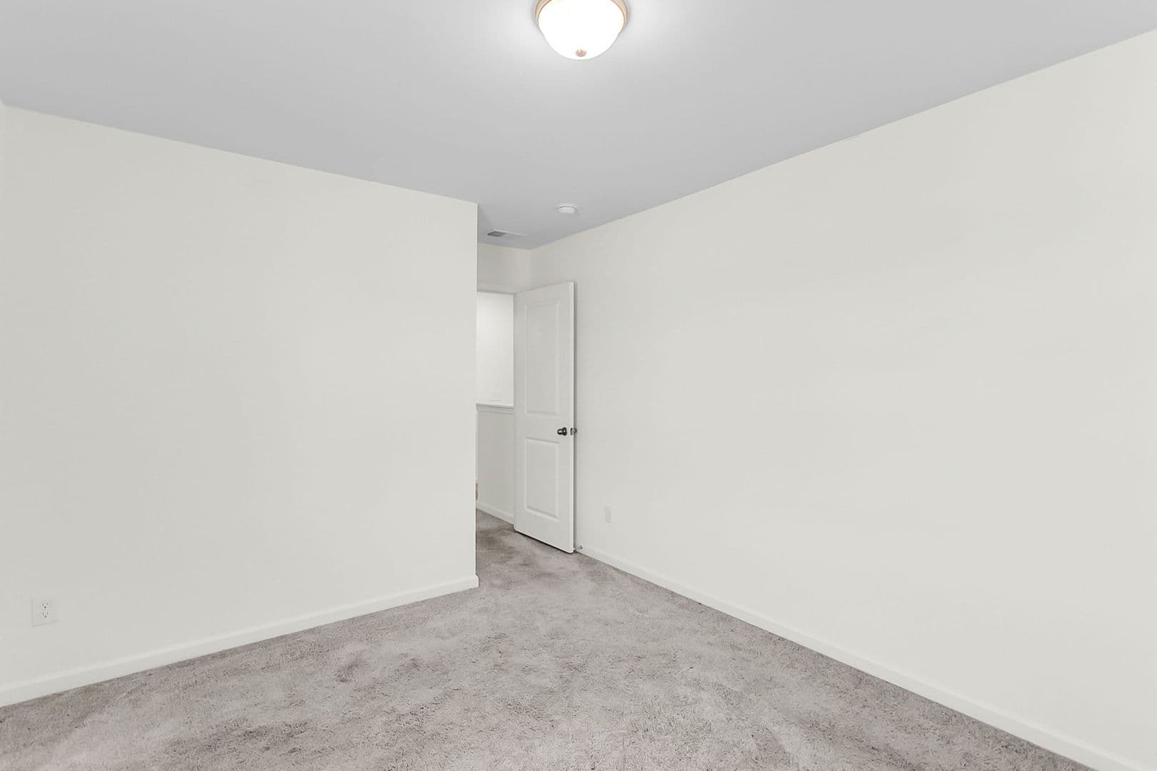 Summerville House: 424 Pender Woods Dr.
