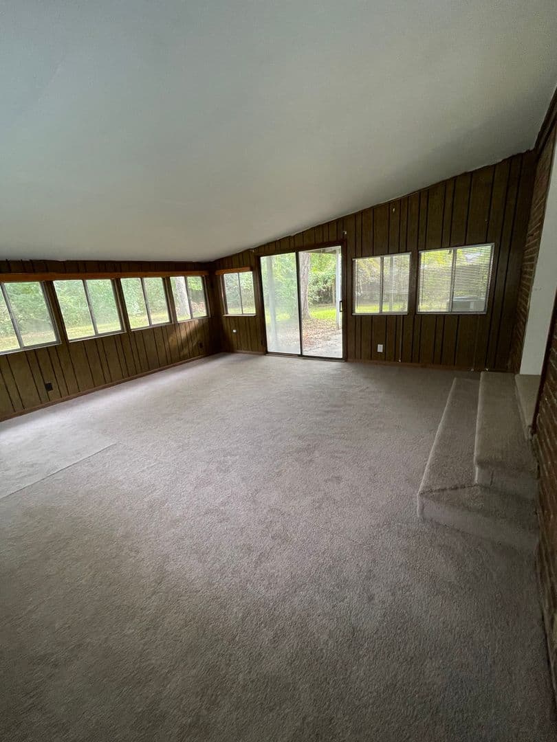Goose Creek House: 14 Elmora Avenue
