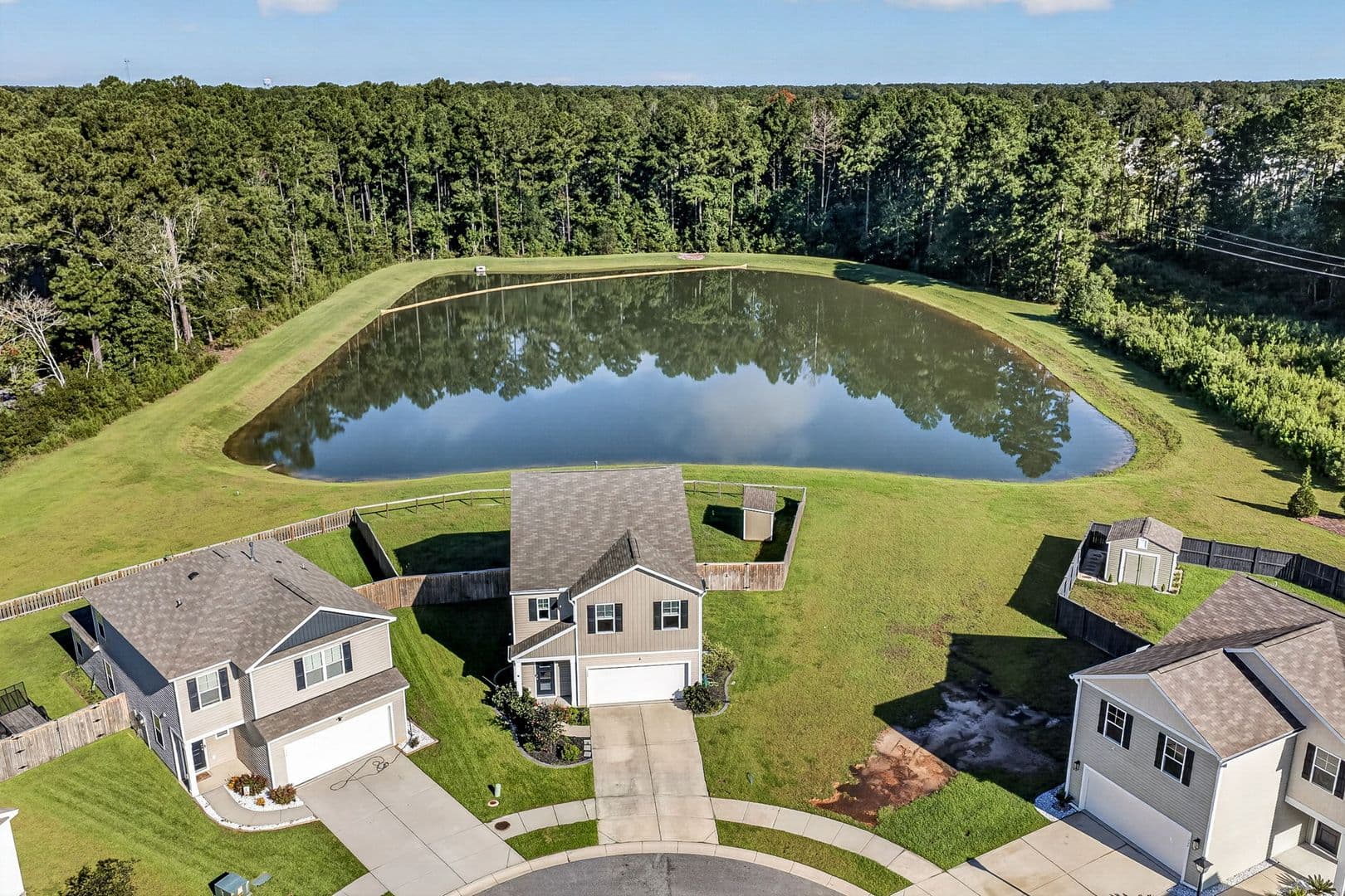 Summerville House: 137 Blossom Wood Ln