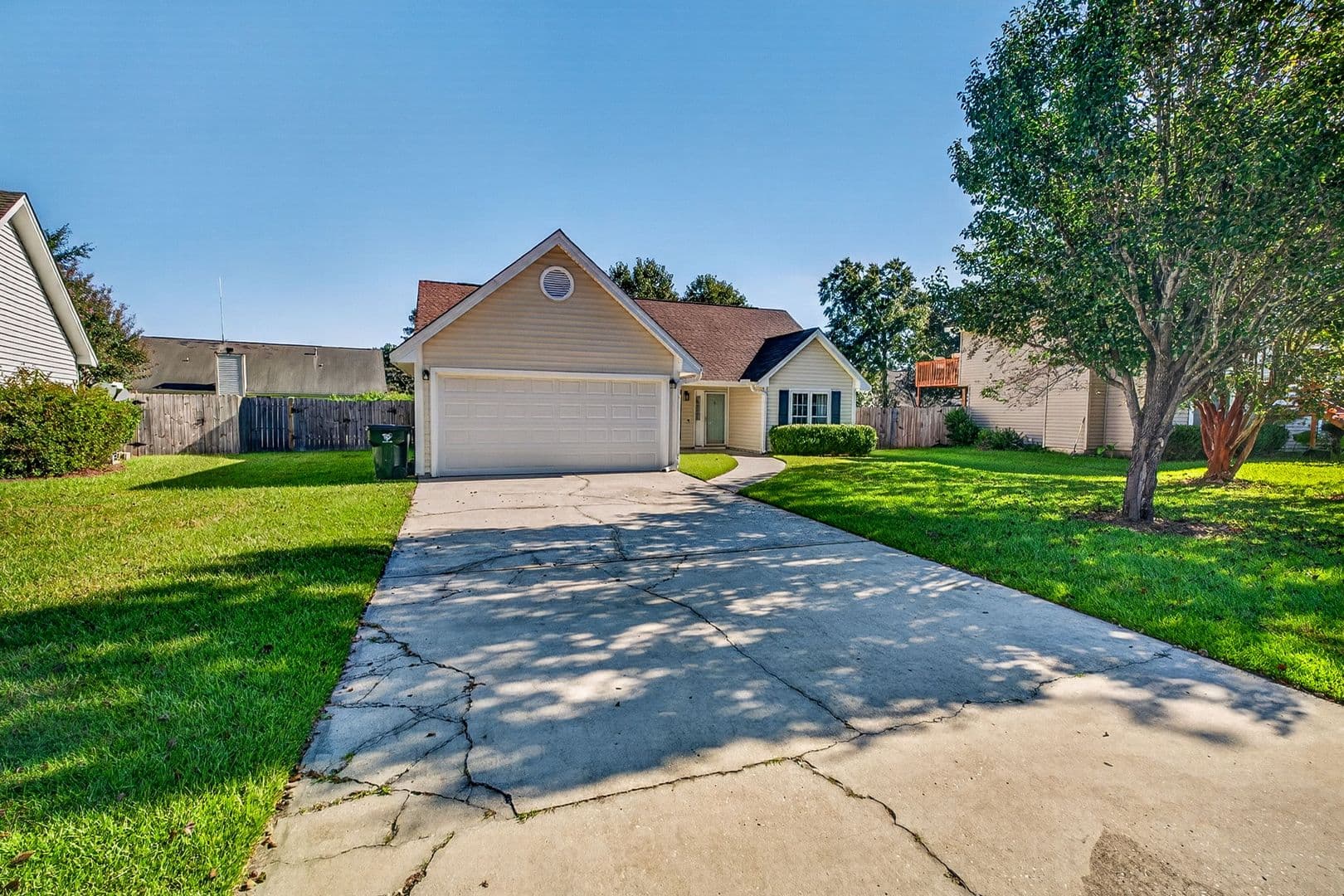 Summerville House: 117 Hopper Dr
