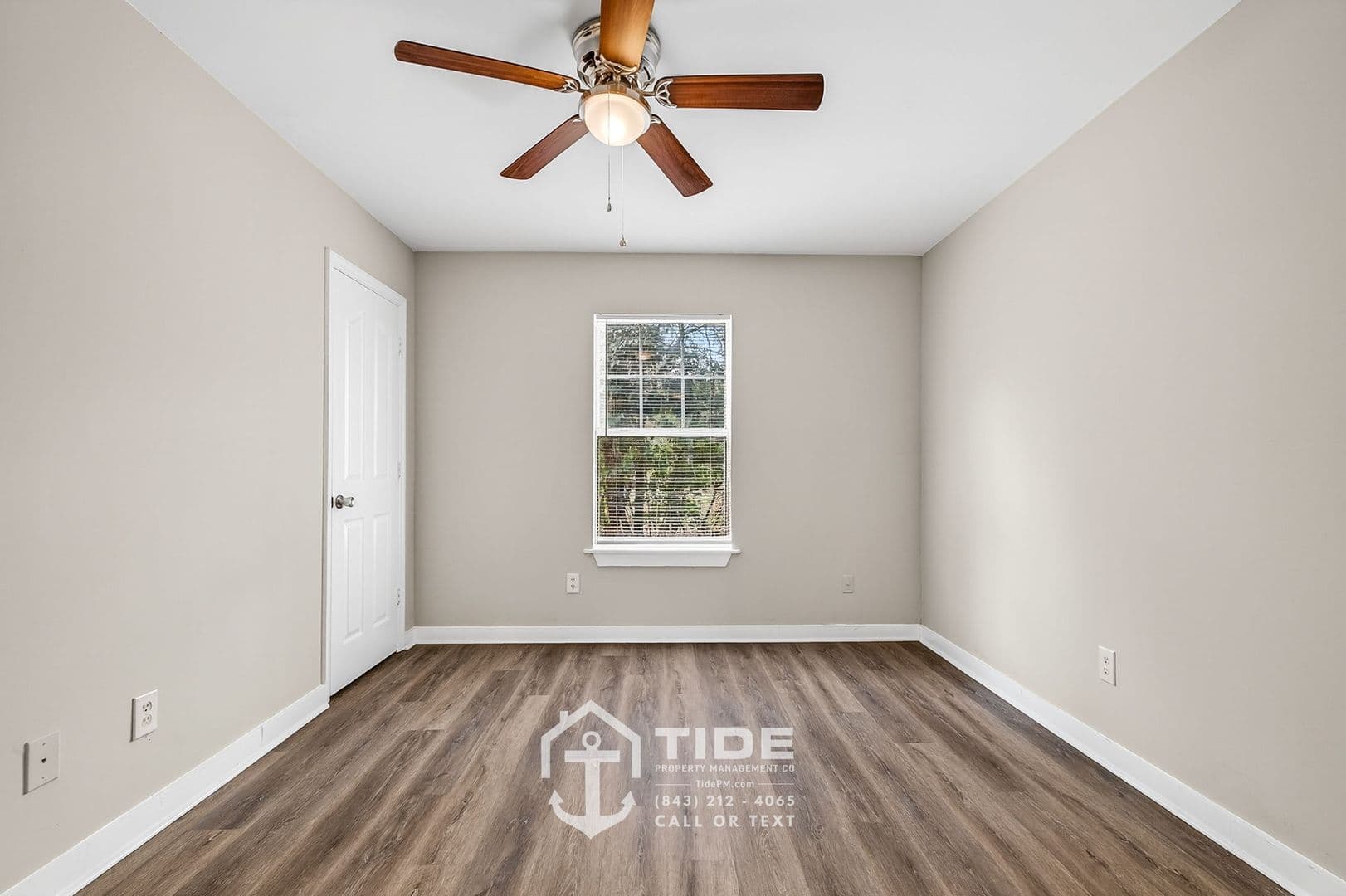 North Charleston Apartment: 2220 Van Buren Ave