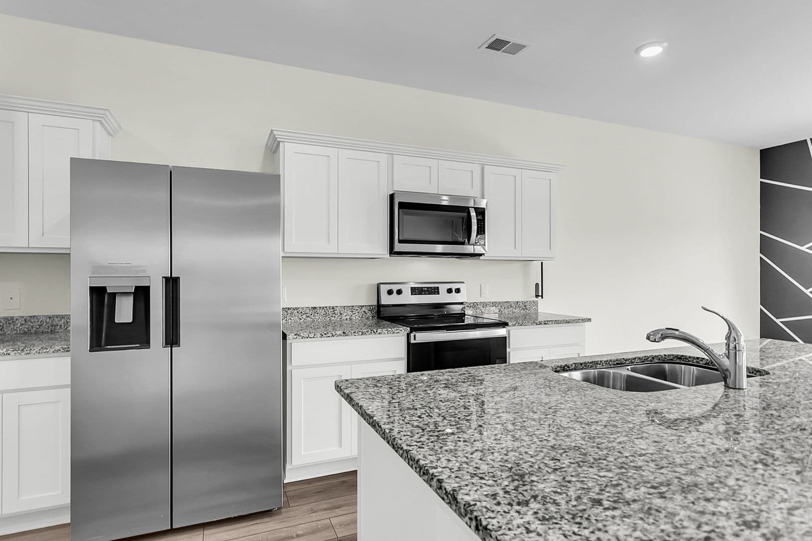 Summerville House: 424 Pender Woods Dr.