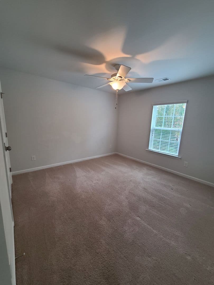 North Charleston House: 9830 Black Tupelo Lane