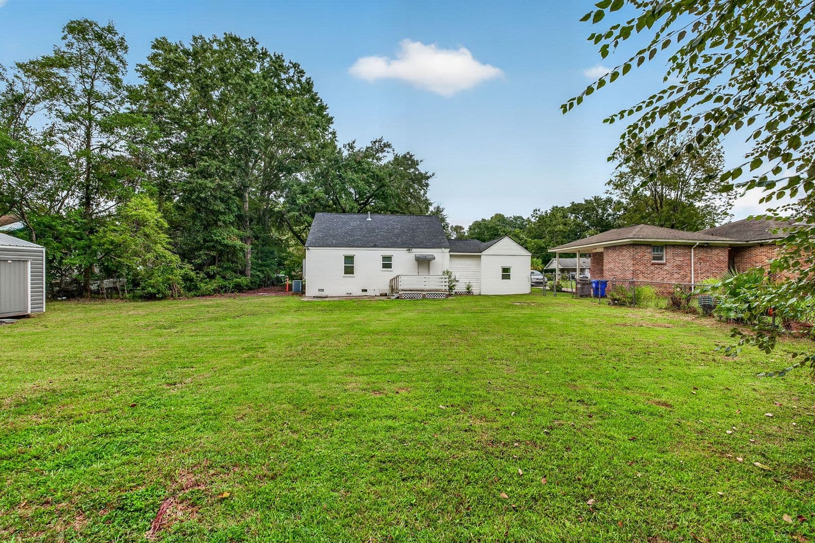 North Charleston House: 6933 Raymond Ave
