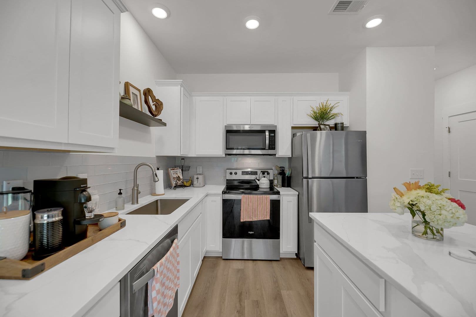 Charleston House: 1549 Evergreen Street