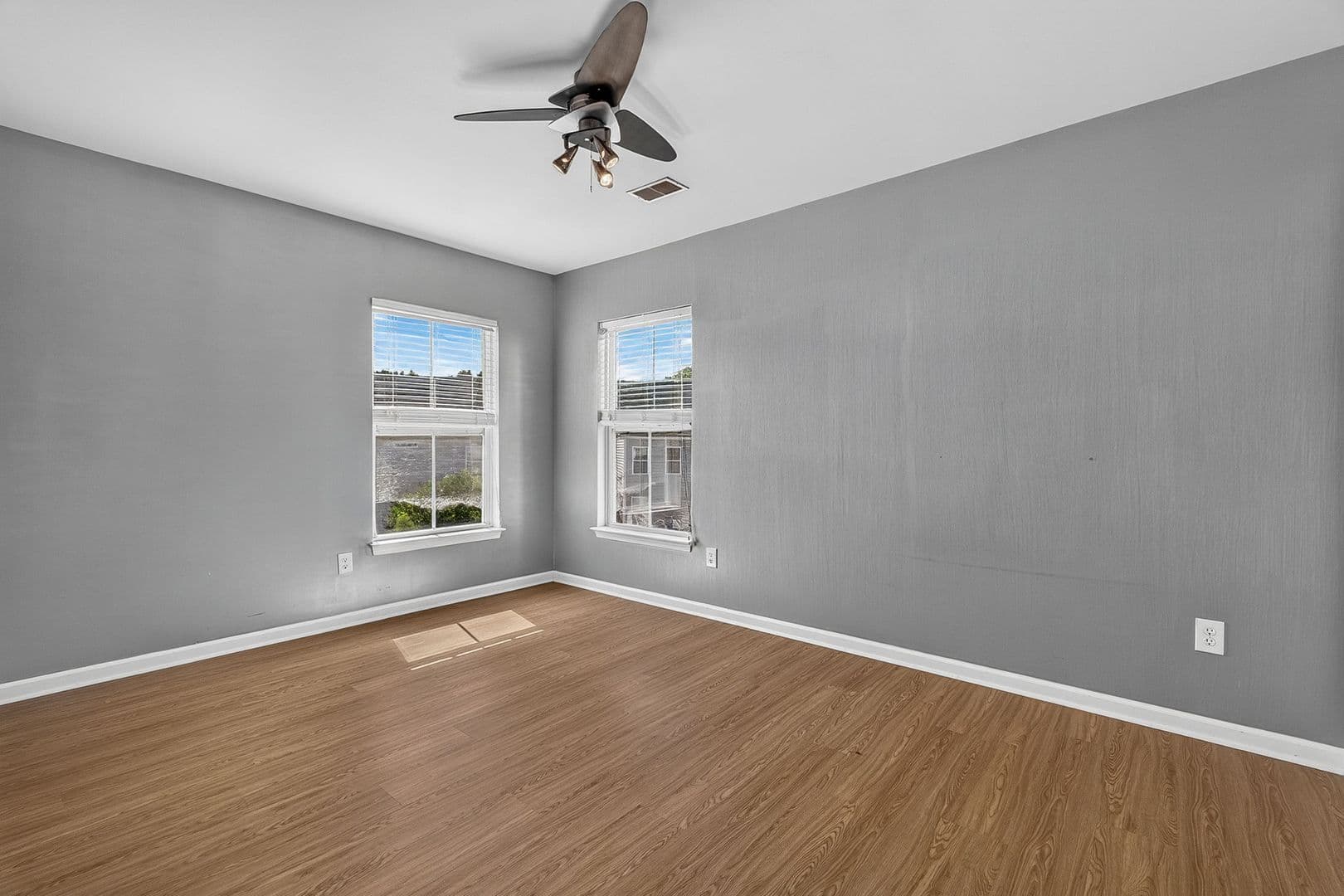 Goose Creek House: 103 Cordoba Ct