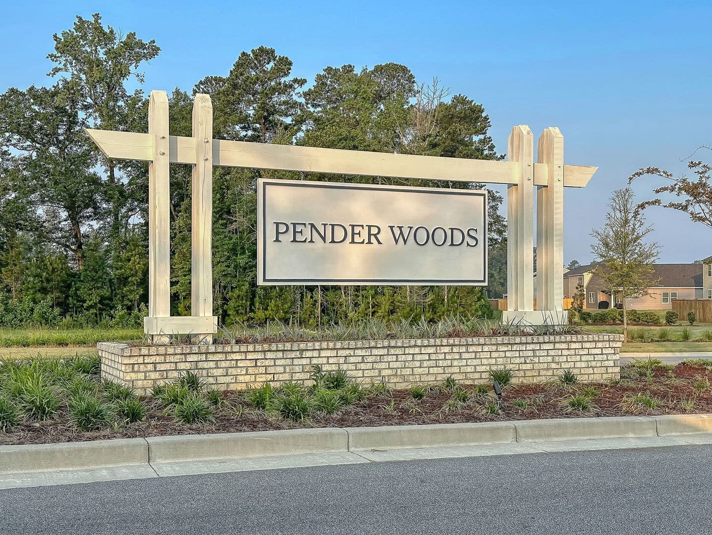 Summerville House: 424 Pender Woods Dr.