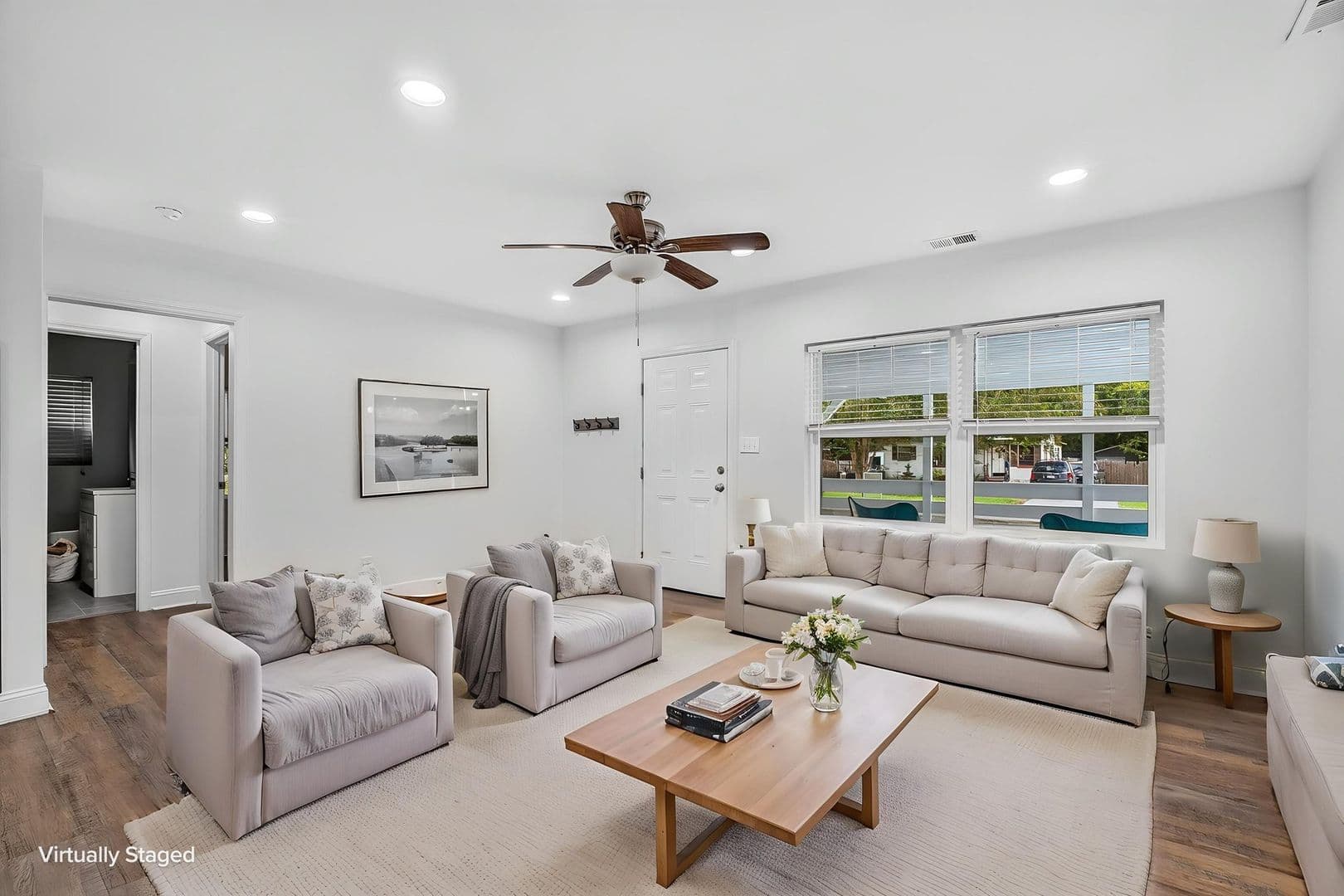 North Charleston House: 6933 Raymond Ave