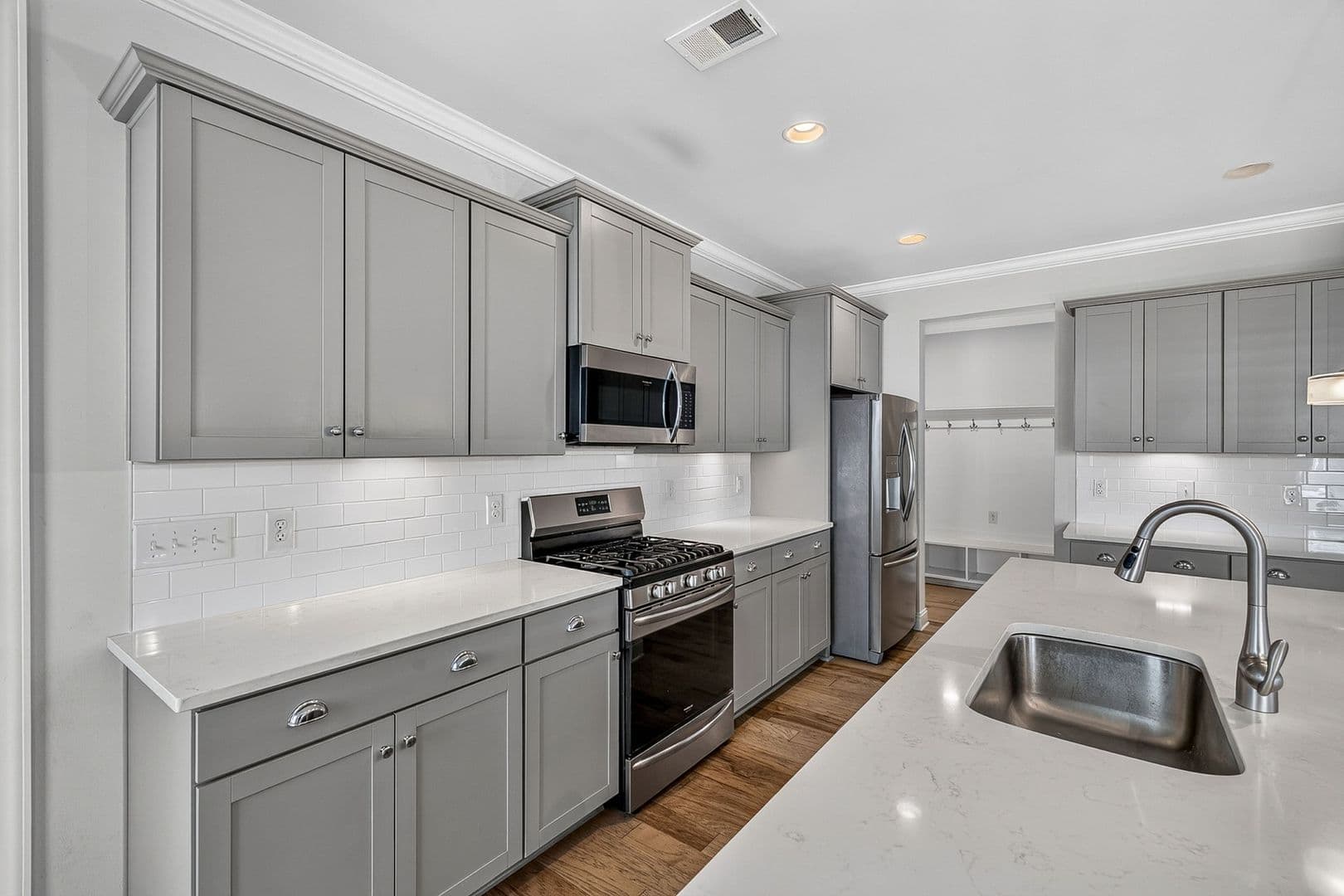Mount Pleasant House: 2668 Park West Blvd