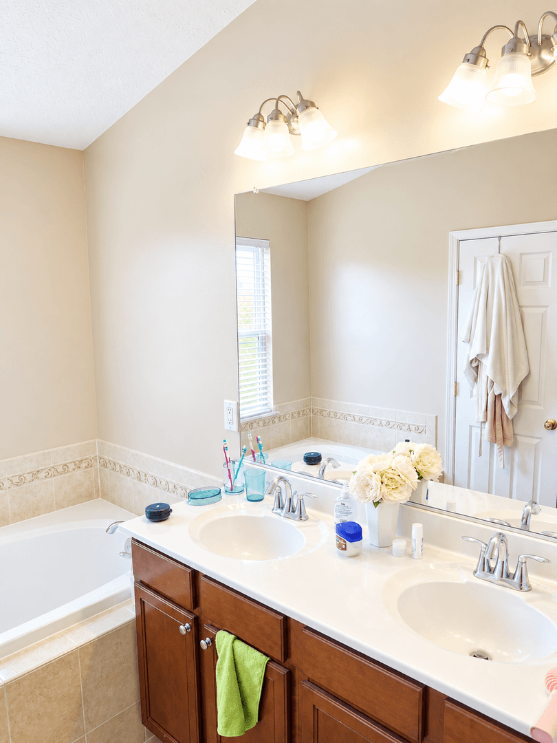 Middle River Townhome: 9829 Biggs Rd