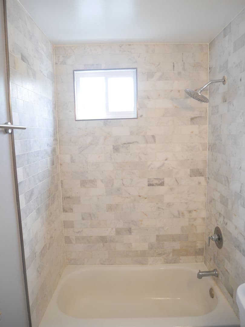 Essex Apartment: 325-331 S. Marlyn Ave