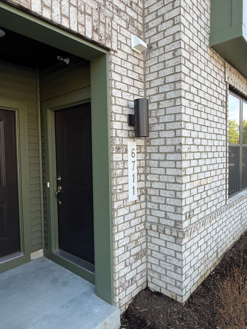 Hyattsville Condo: 6711 Belcrest Rd