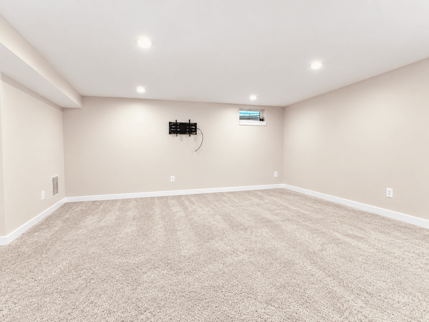 Baltimore House: 6510 Camden St