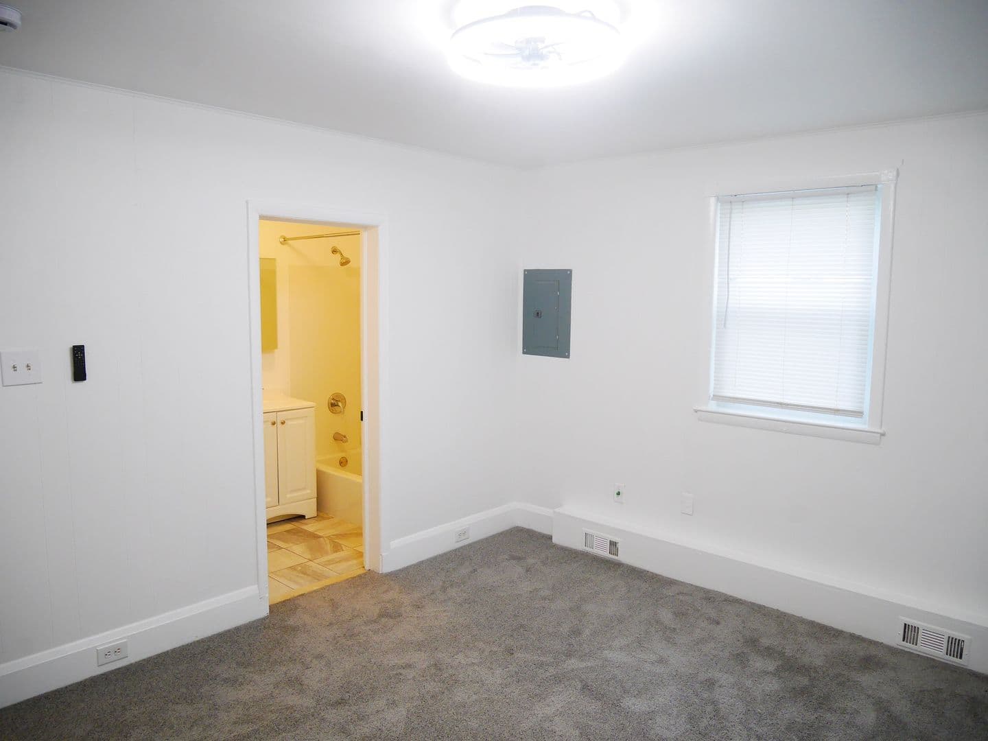 Baltimore Apartment: 305A S. Marlyn Ave