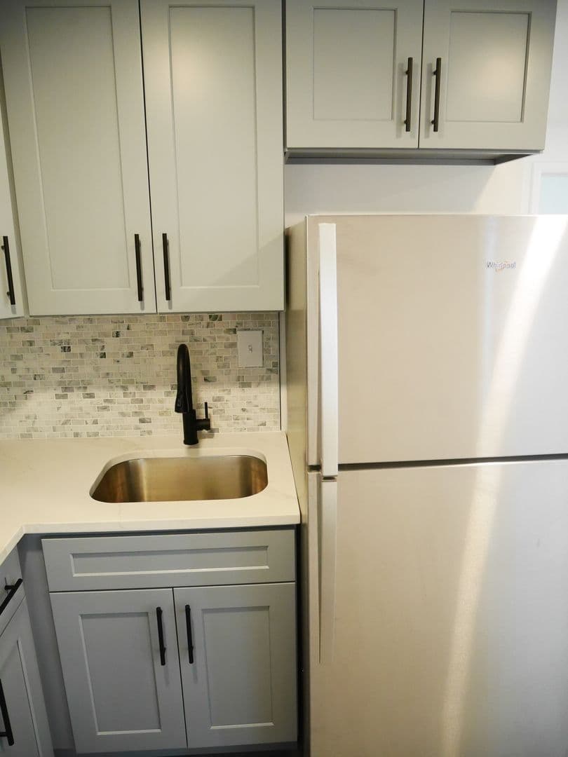 Baltimore Apartment: 305A S. Marlyn Ave