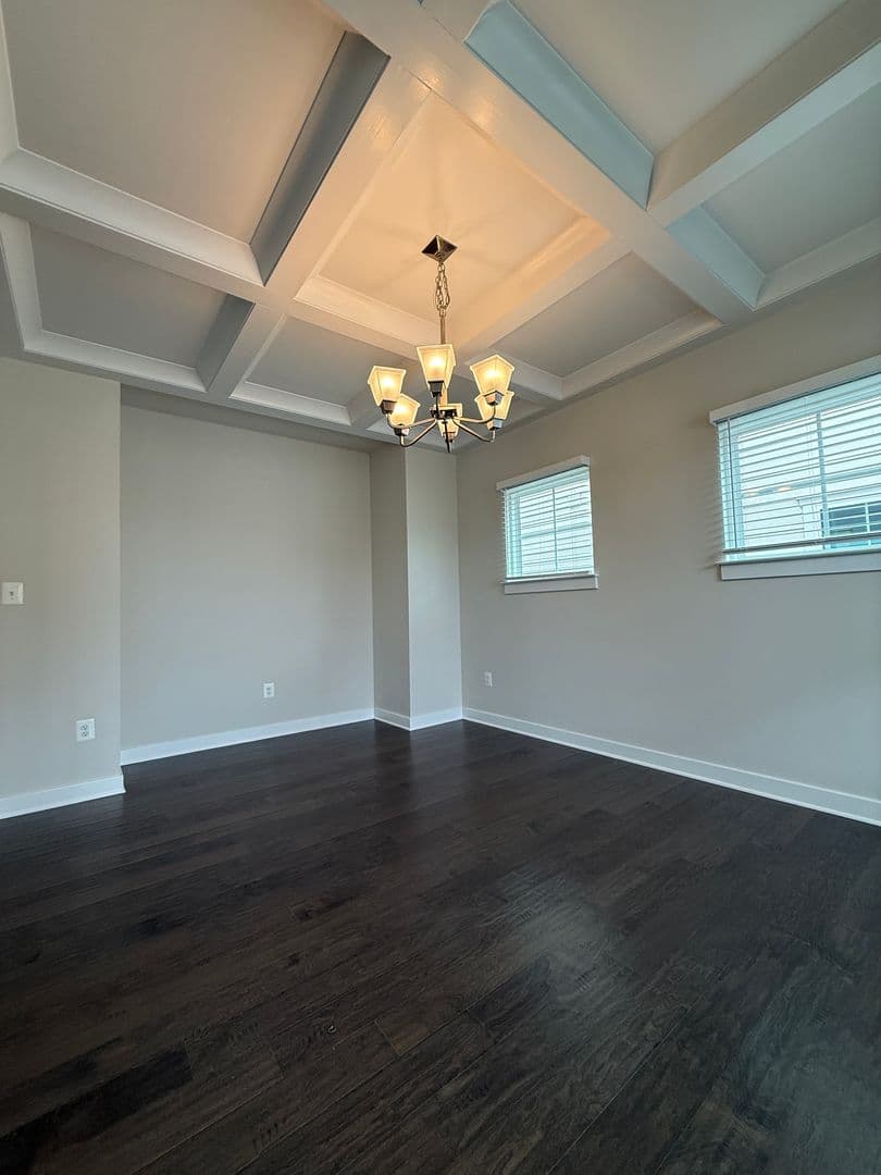 Middle River House: 506 Ladywell St