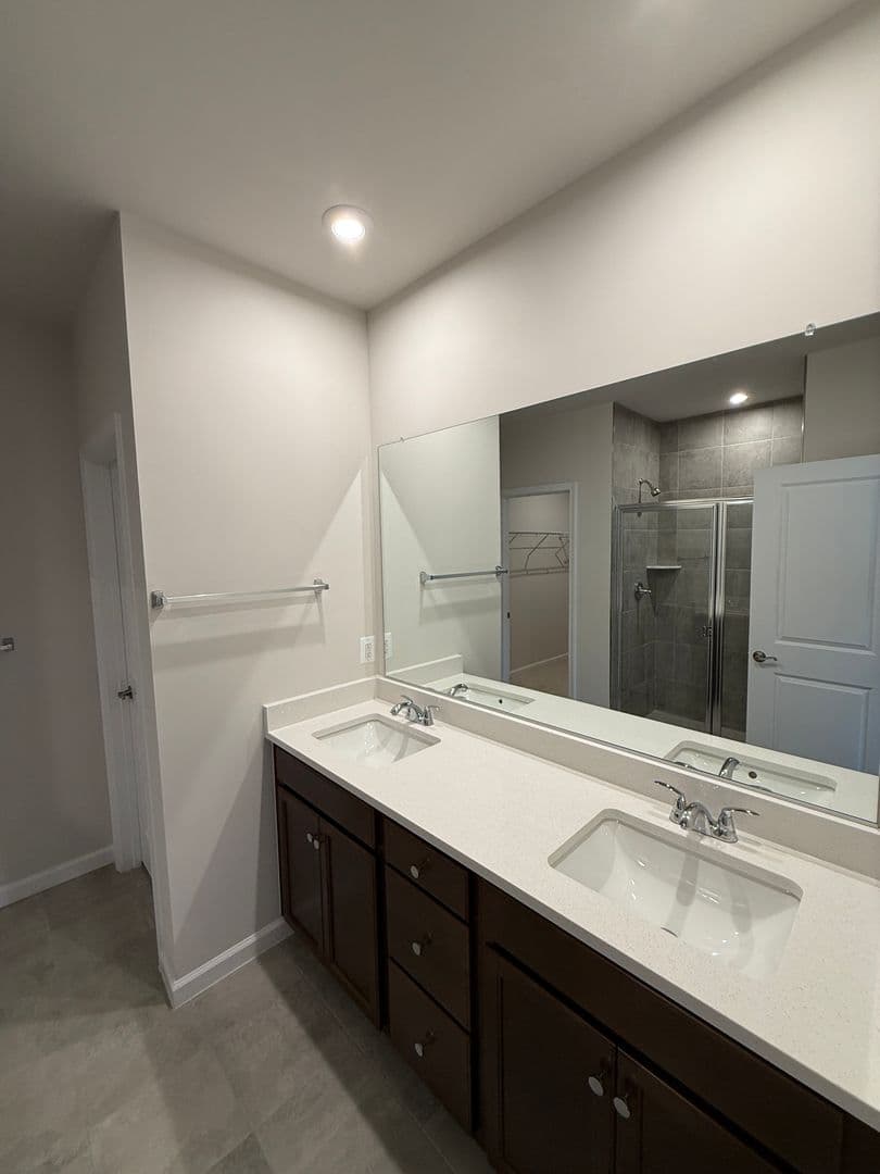 Hyattsville Condo: 6711 Belcrest Rd