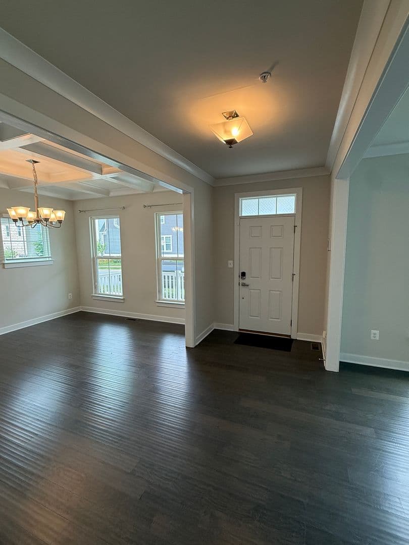 Middle River House: 506 Ladywell St