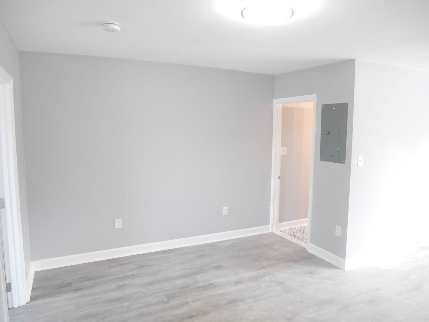 Essex Apartment: 325-331 S. Marlyn Ave