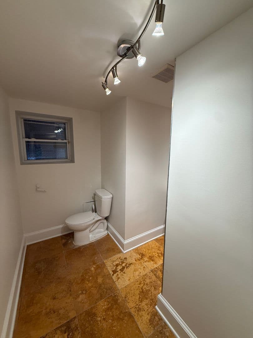 Baltimore Condo: 2318 Eutaw Pl