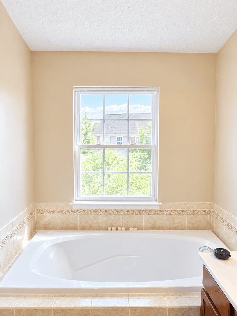 Middle River Townhome: 9829 Biggs Rd