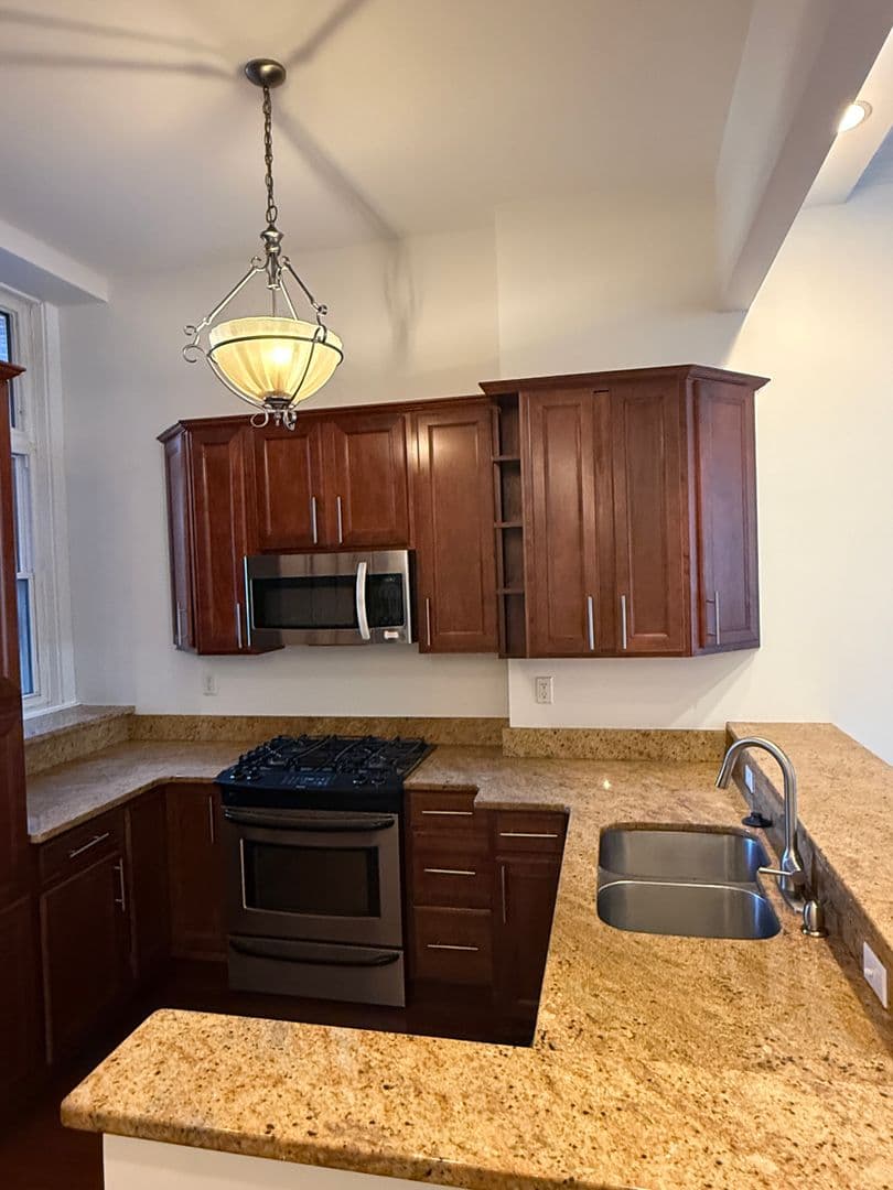 Baltimore Condo: 2318 Eutaw Pl