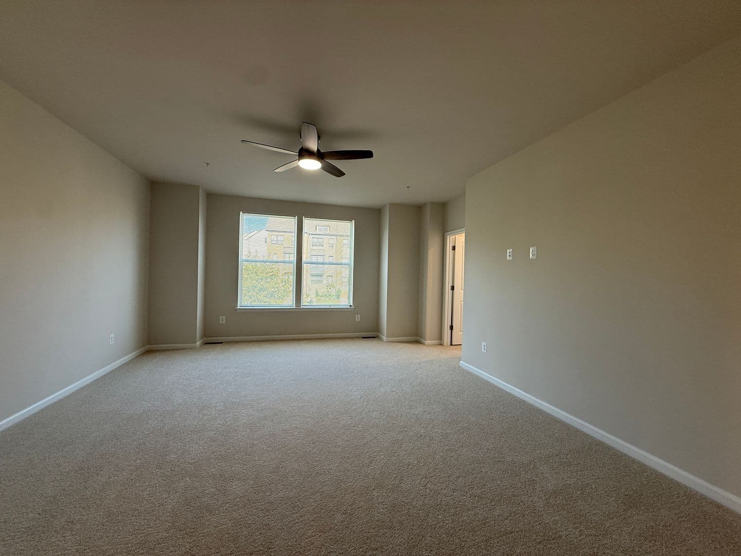 Hyattsville Condo: 6711 Belcrest Rd