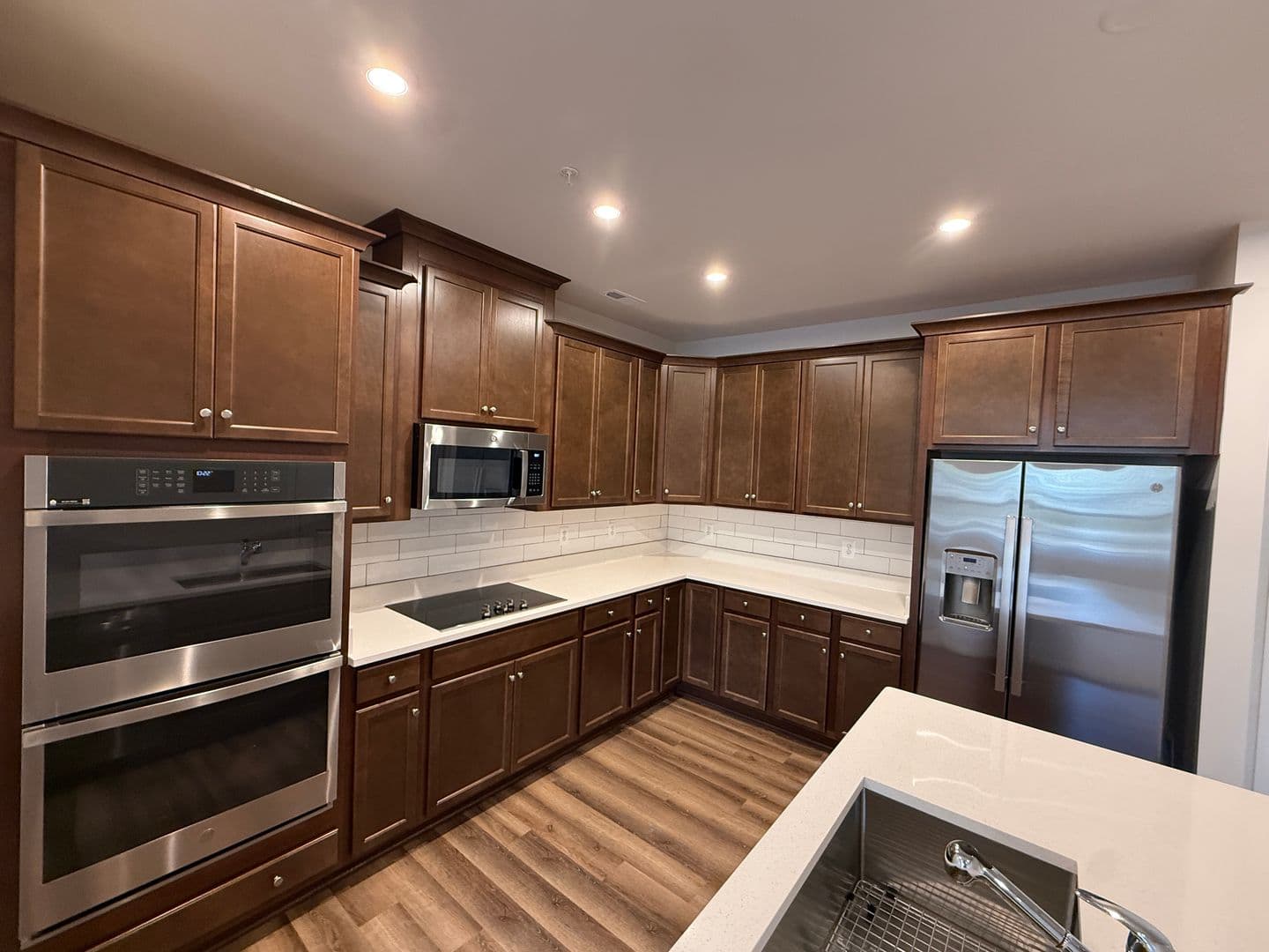 Hyattsville Condo: 6711 Belcrest Rd