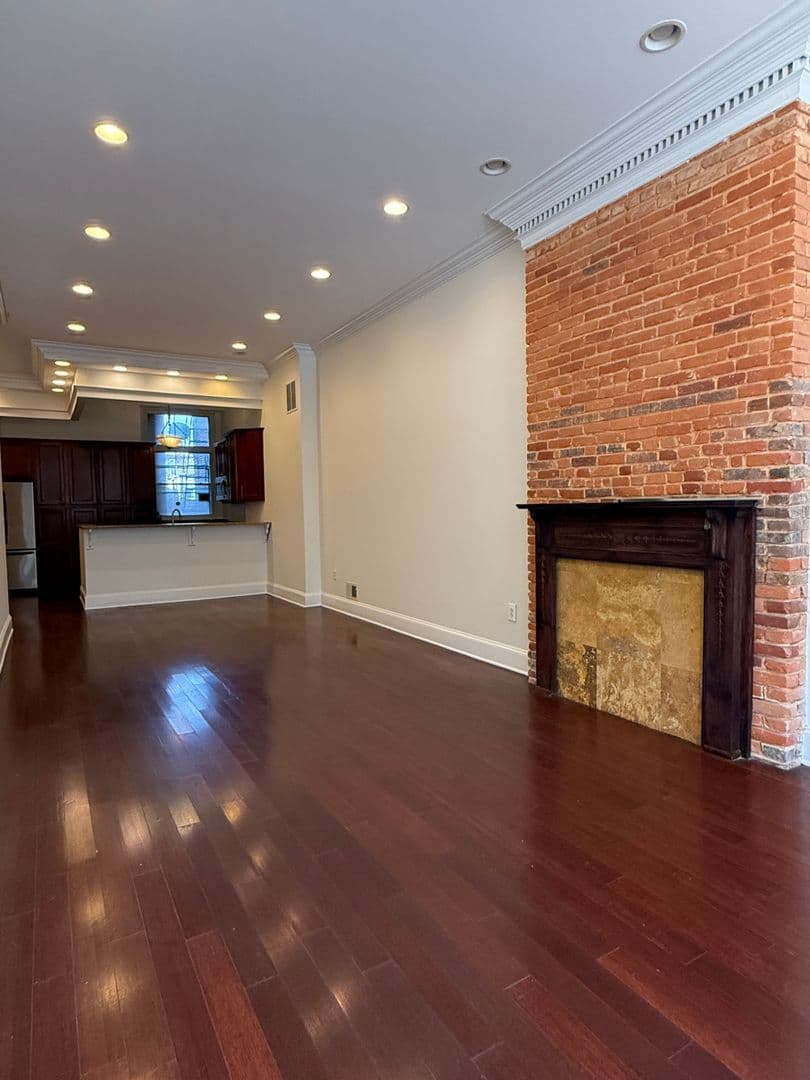 Baltimore Condo: 2318 Eutaw Pl
