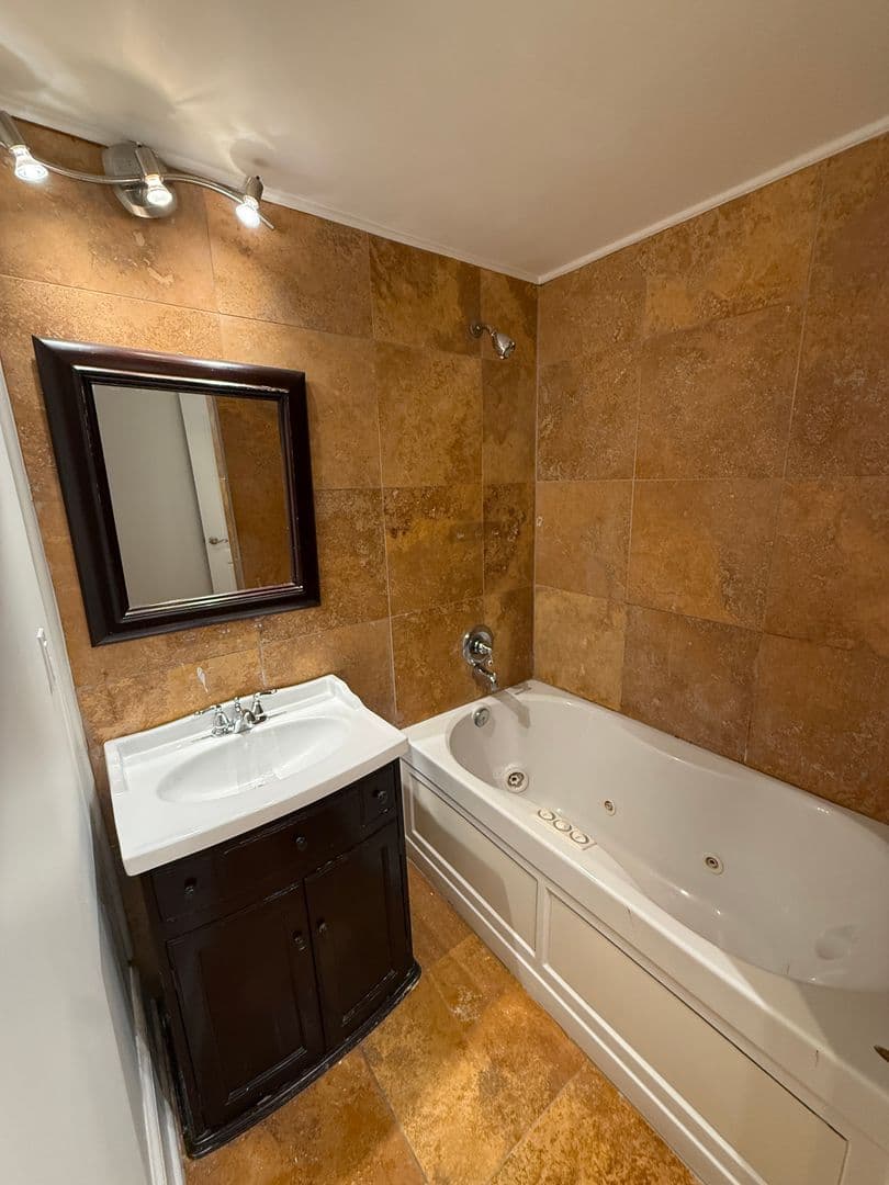 Baltimore Condo: 2318 Eutaw Pl