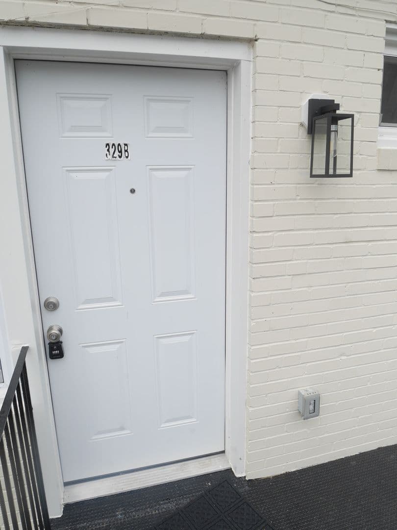 Essex Apartment: 325-331 S. Marlyn Ave