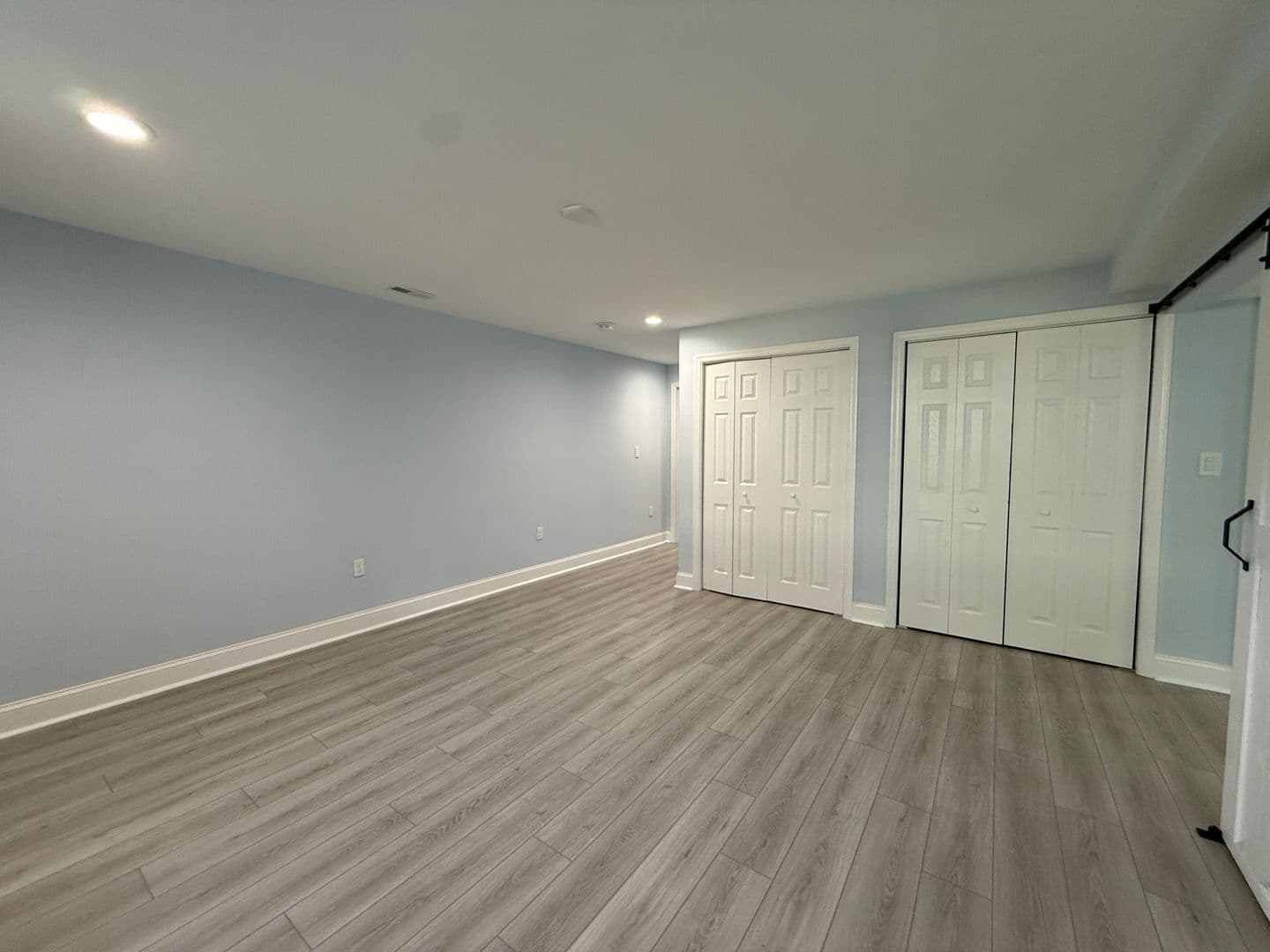 Parkville House: 8915 Whitecliff Ln