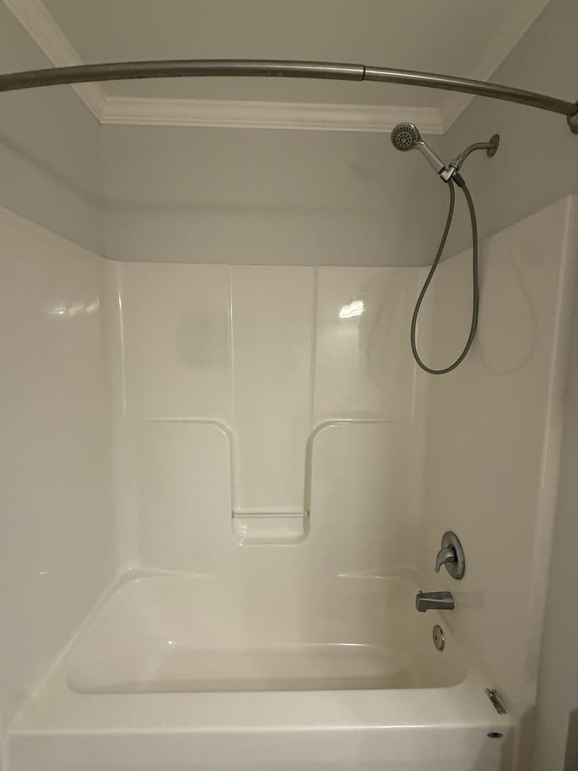 Parkville House: 8915 Whitecliff Ln