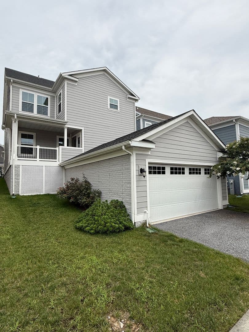 Middle River House: 506 Ladywell St