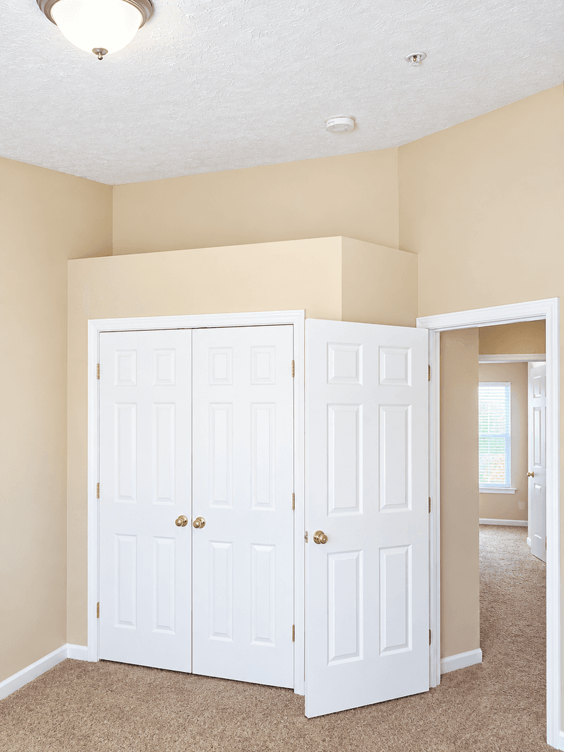 Middle River Townhome: 9829 Biggs Rd