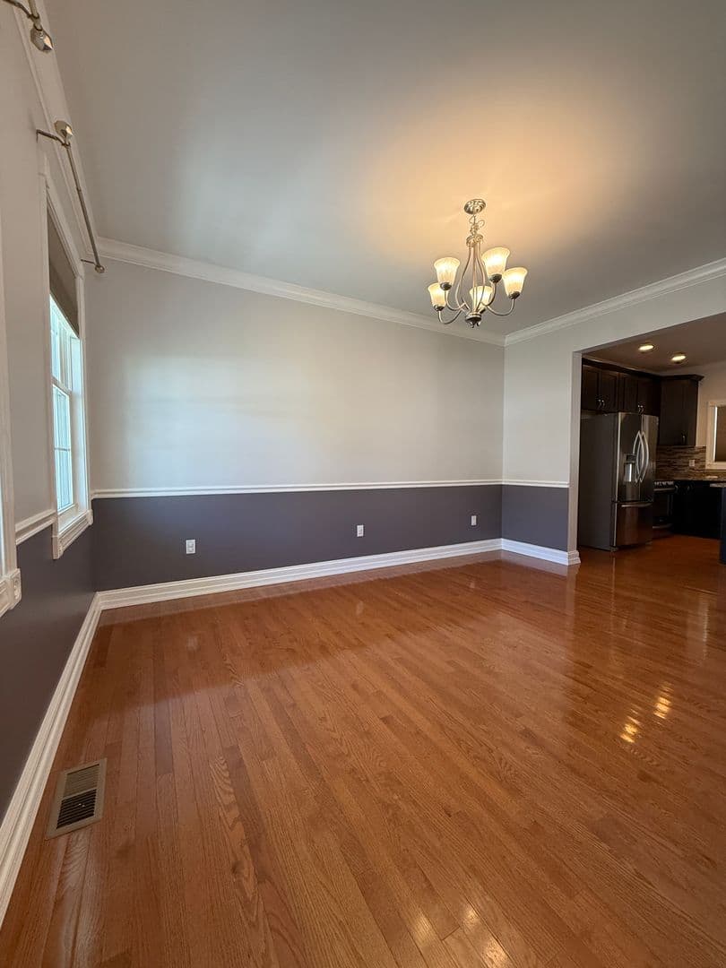Parkville House: 8915 Whitecliff Ln