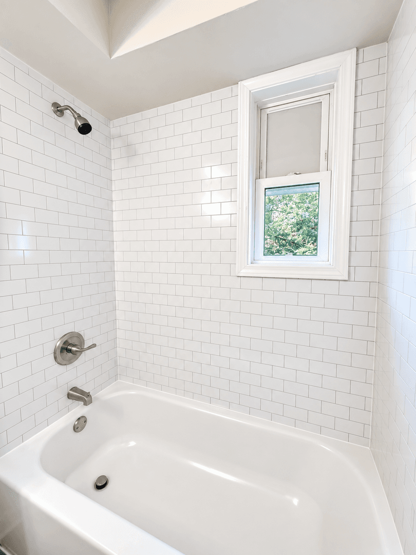 Rockville Apartment: 205 Dawson Ave