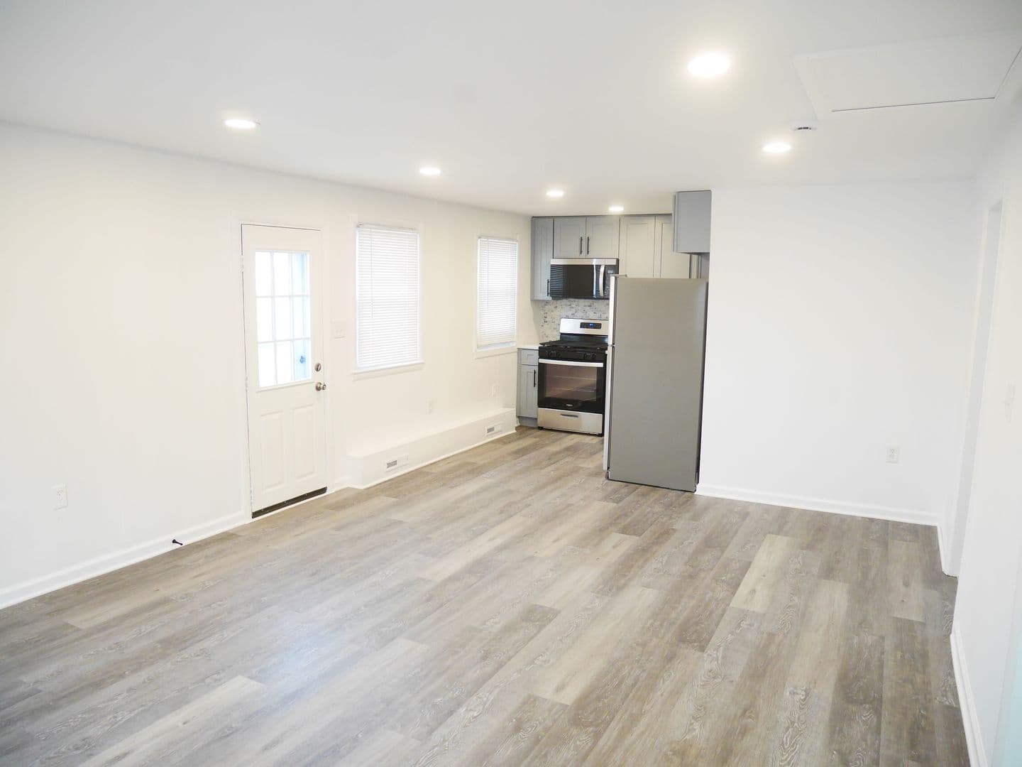 Baltimore Apartment: 305A S. Marlyn Ave
