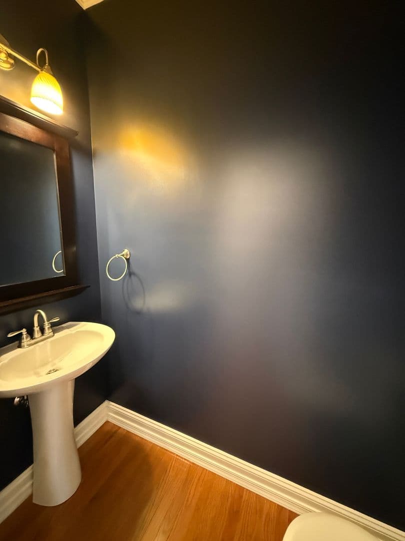 Parkville House: 8915 Whitecliff Ln