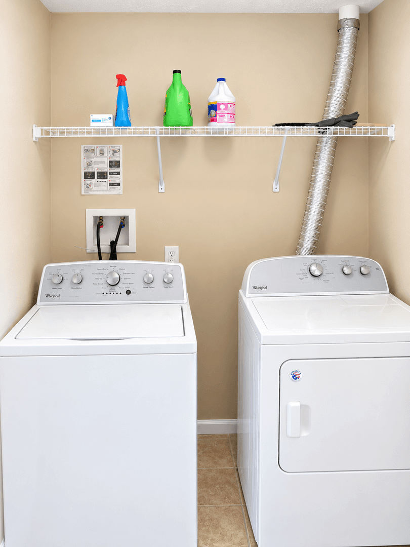 Middle River Townhome: 9829 Biggs Rd