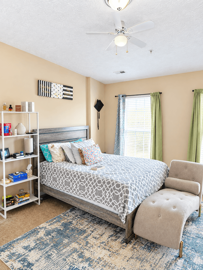 Middle River Townhome: 9829 Biggs Rd