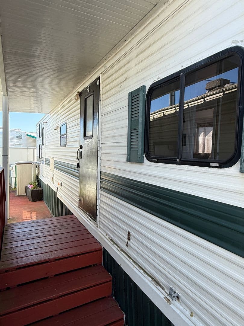 Ocean City Condo: 111 Marine Cir